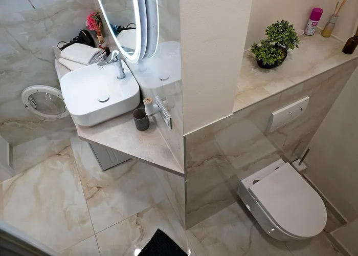 New Stylish Place For Couple Apartment *